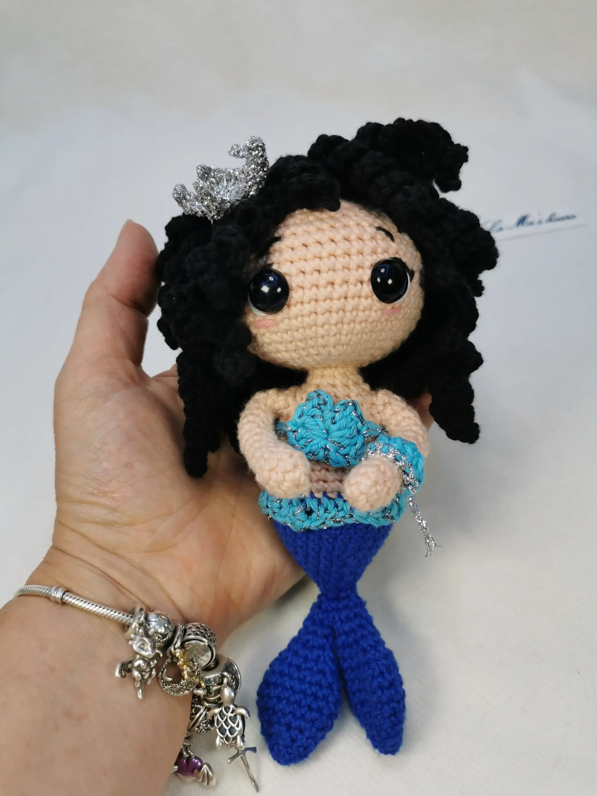Sirène amigurumi fait main au crochet par La Mu's heure